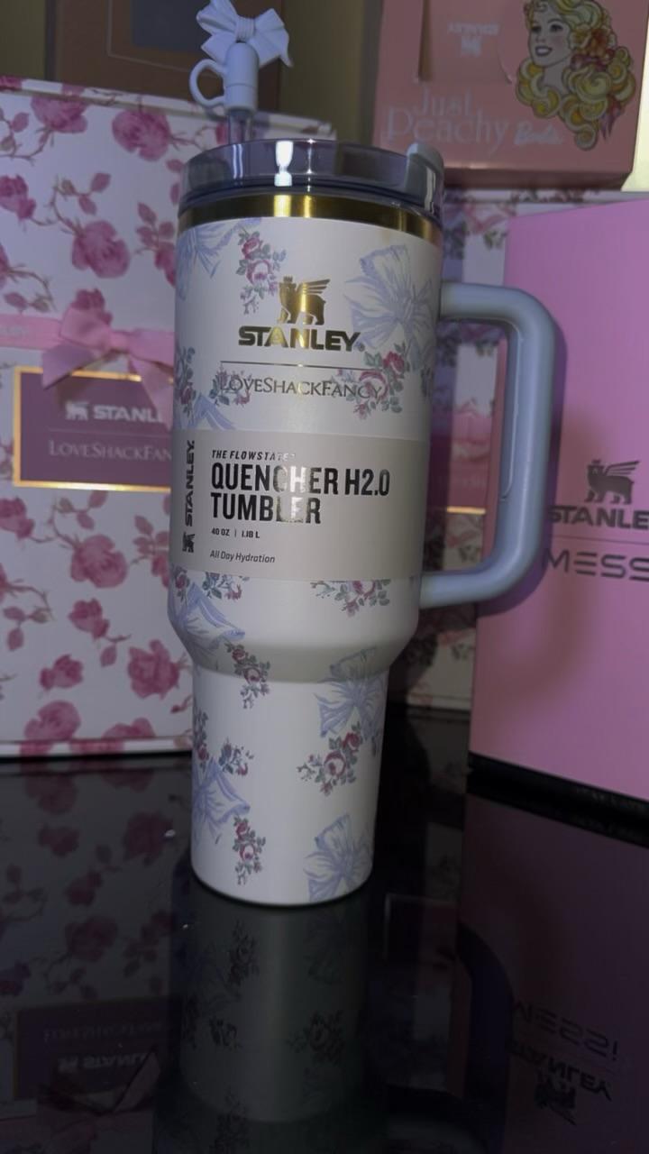 Stanley LoveShackFancy The Flowstate Quencher H2.0 Tumbler